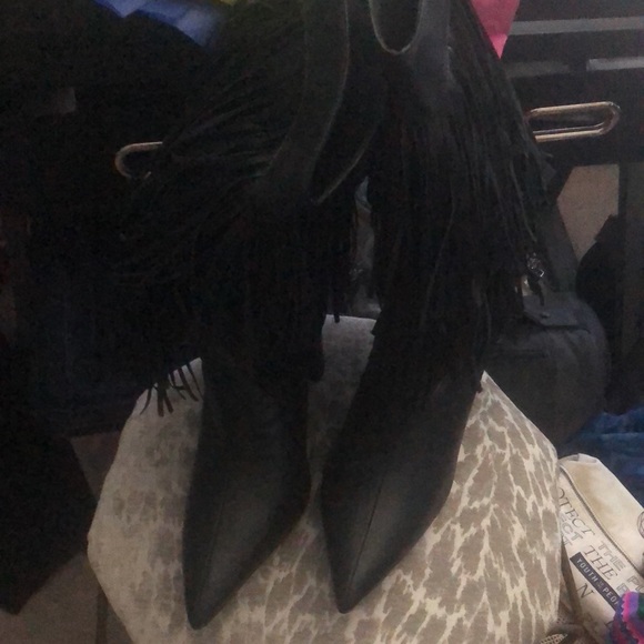Black fringe heels - Picture 2 of 3
